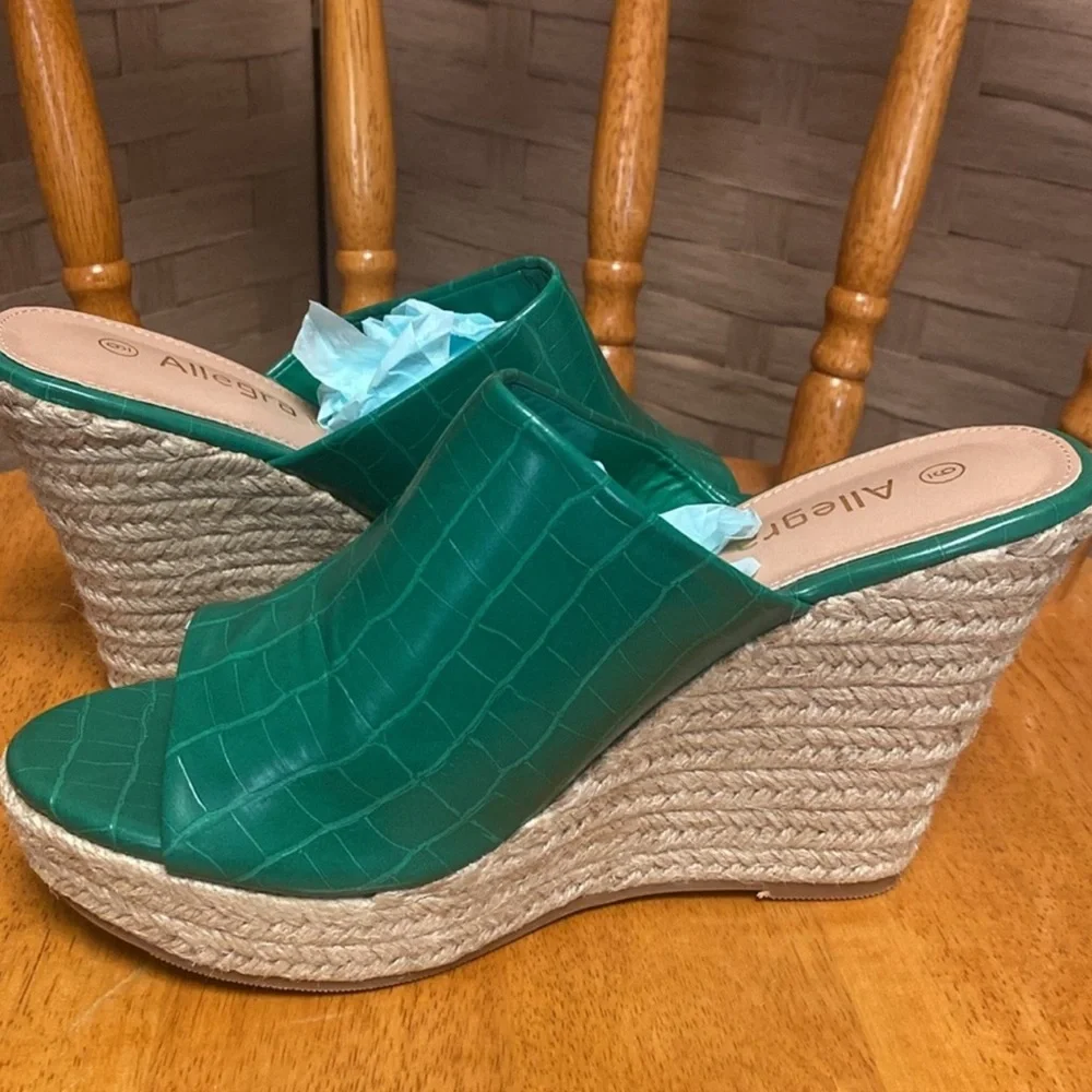 - ALLEGRA K kerri green 4” platform Espadrilles slides